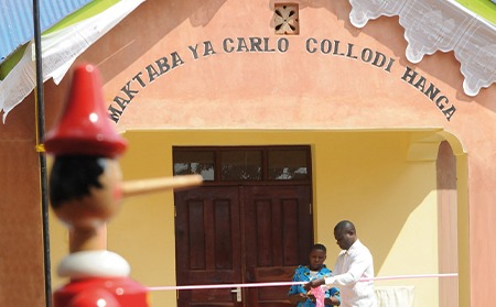 Biblioteca per i bambini di Hanga (Tanzania)